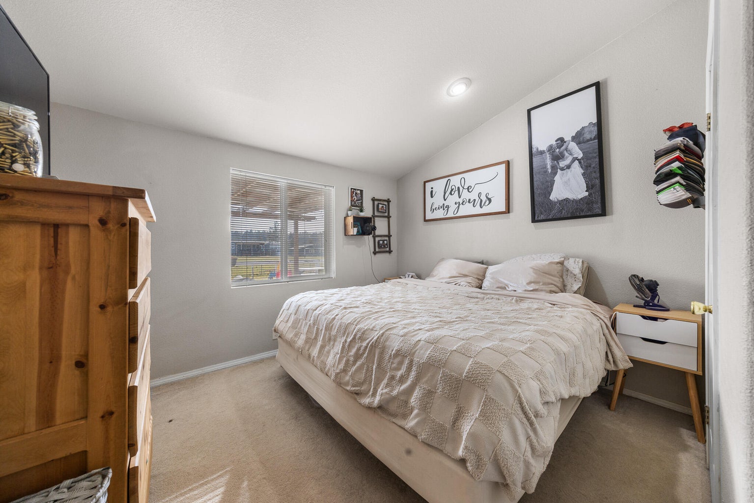 Photo of 2330 NE Wilcox Avenue 28 of 62