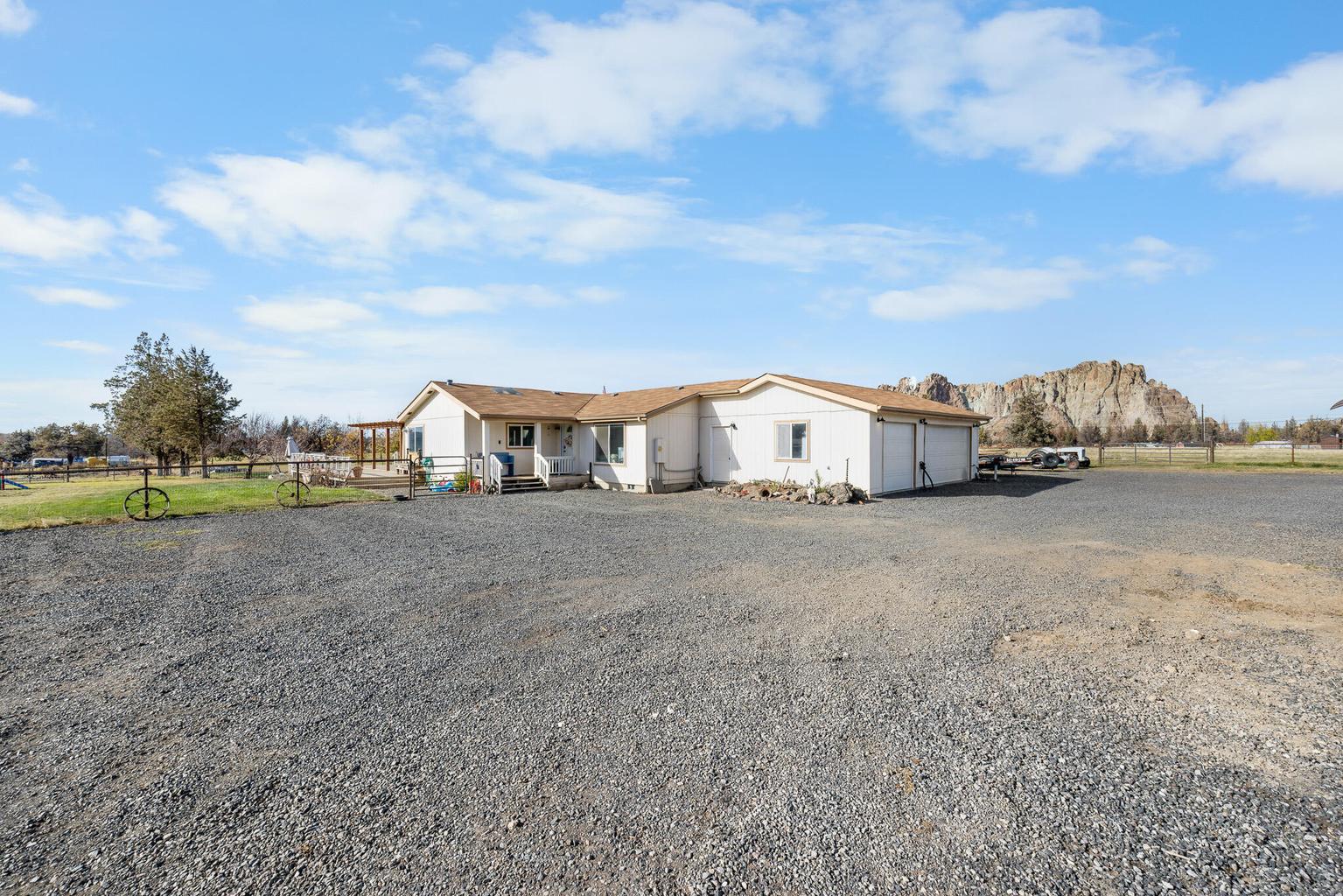 Photo of 2330 NE Wilcox Avenue 32 of 62
