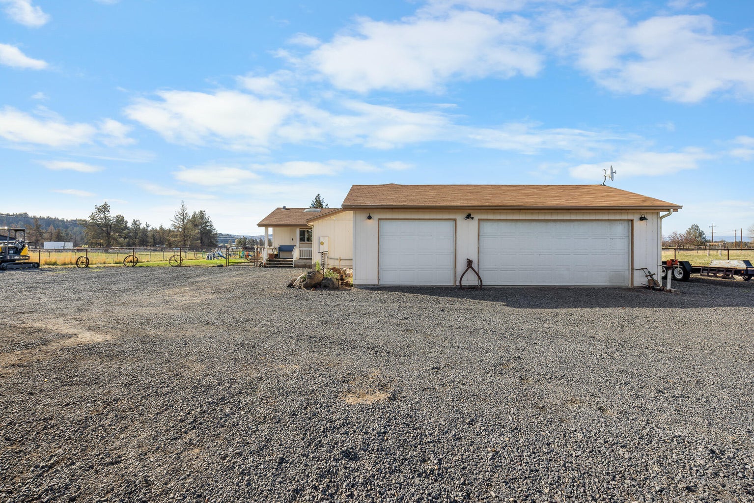 Photo of 2330 NE Wilcox Avenue 33 of 62