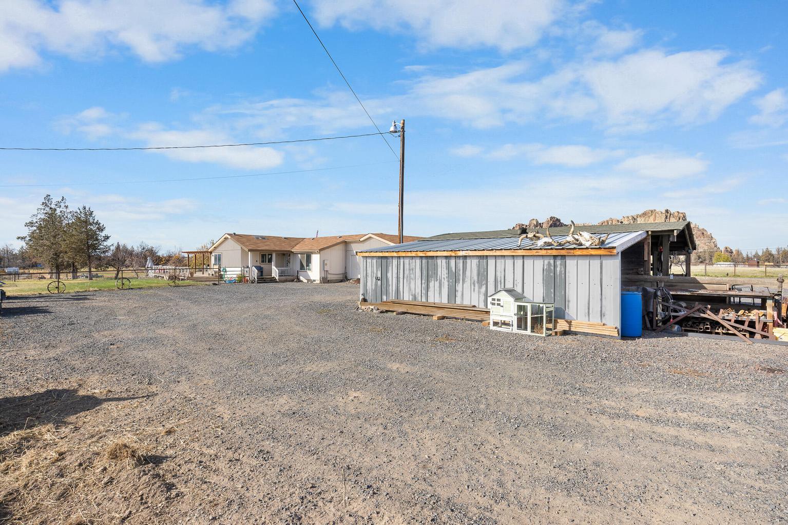 Photo of 2330 NE Wilcox Avenue 41 of 62