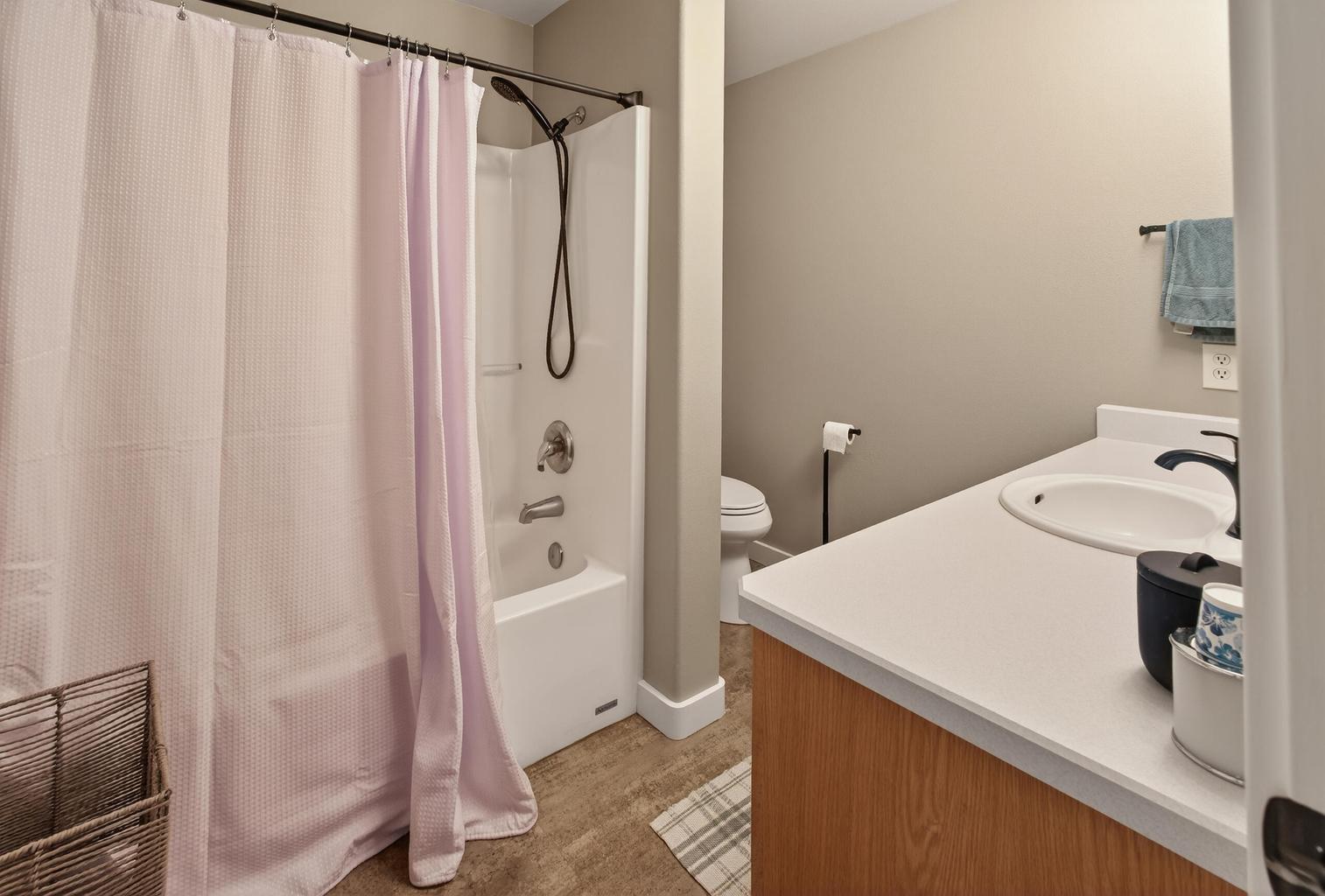 Photo of 4805 NW 57th Street 30 of 53
