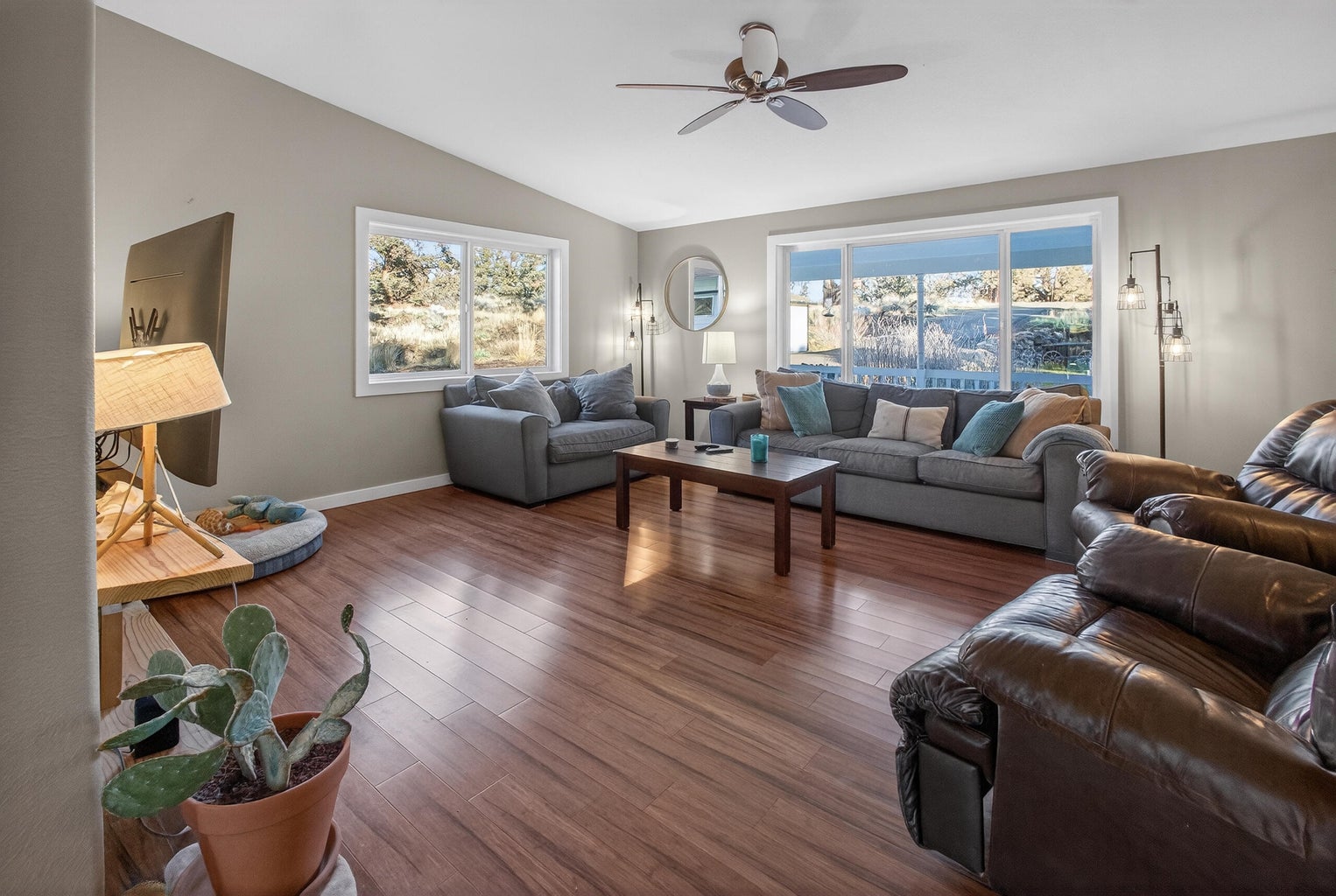 Photo of 4805 NW 57th Street 13 of 53