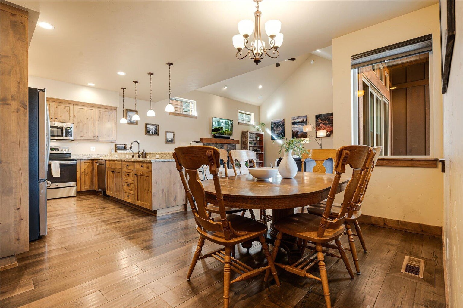 Photo of 714 S Wrangler Court 13 of 56