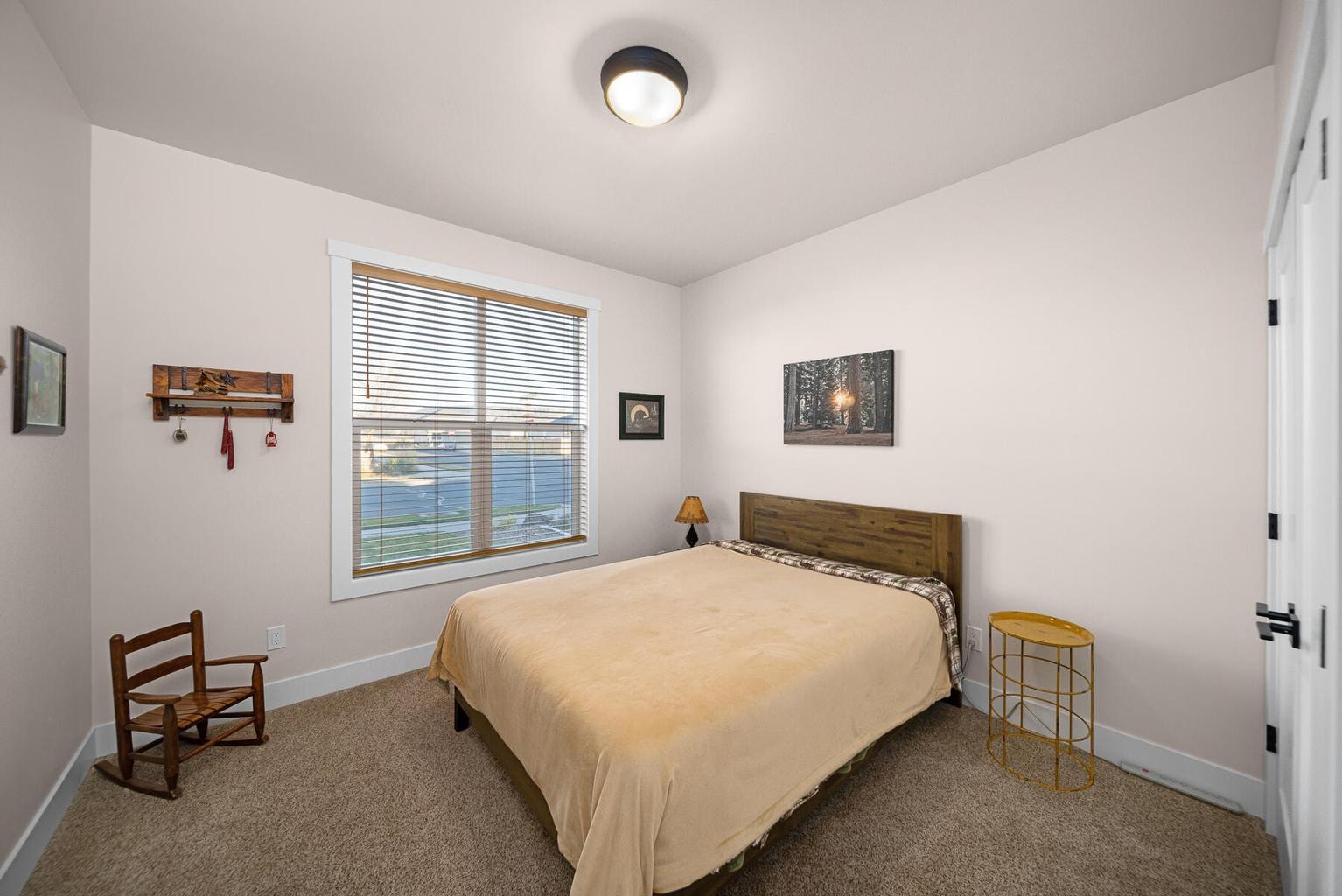 Photo of 465 SE Sumner Drive 19 of 26