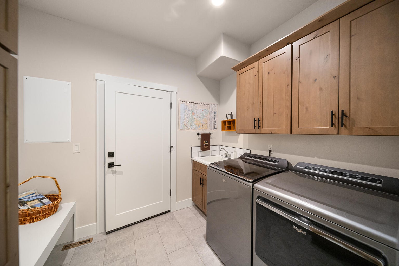Photo of 465 SE Sumner Drive 23 of 26