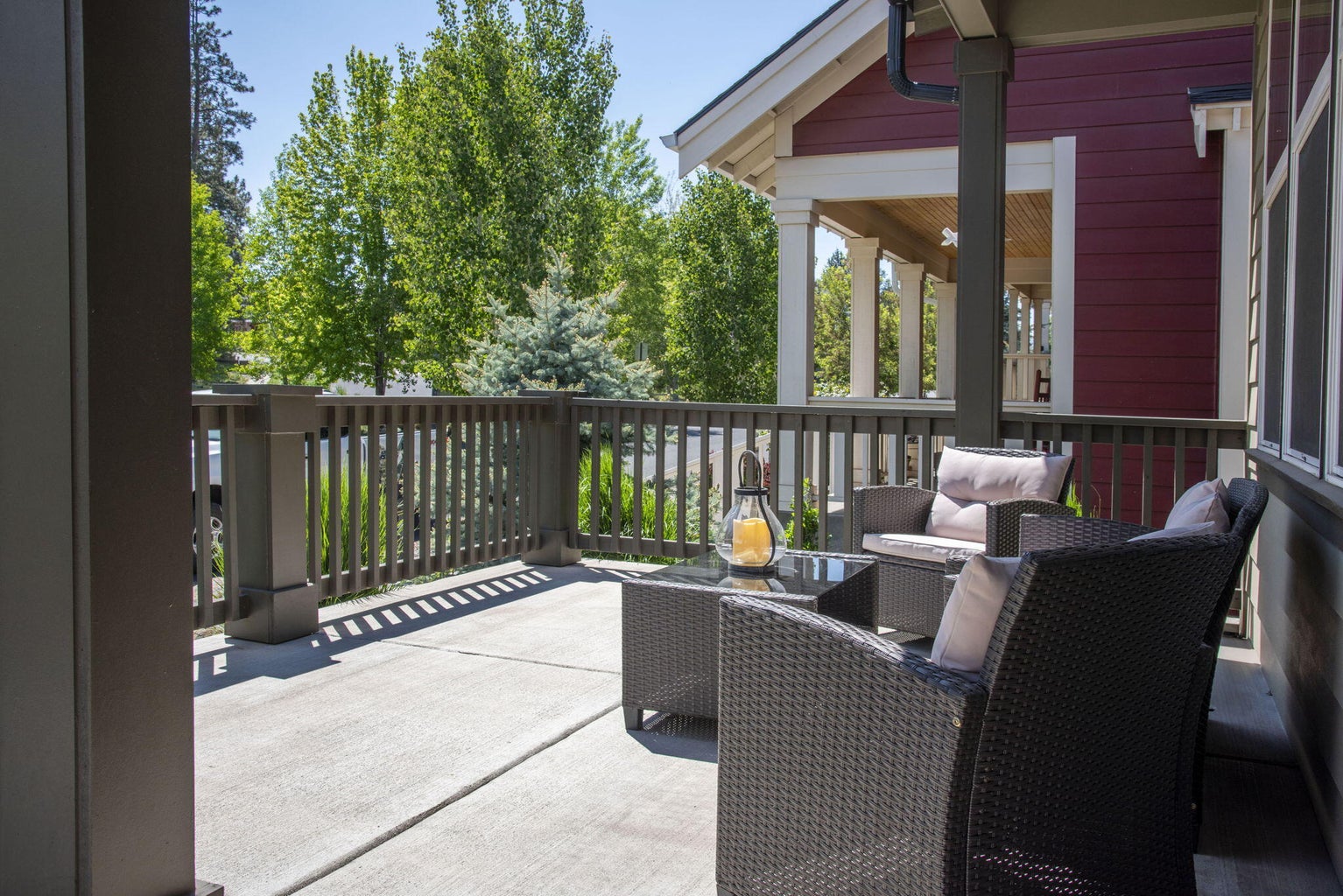 Photo of 936 E Black Butte Avenue 3 of 36