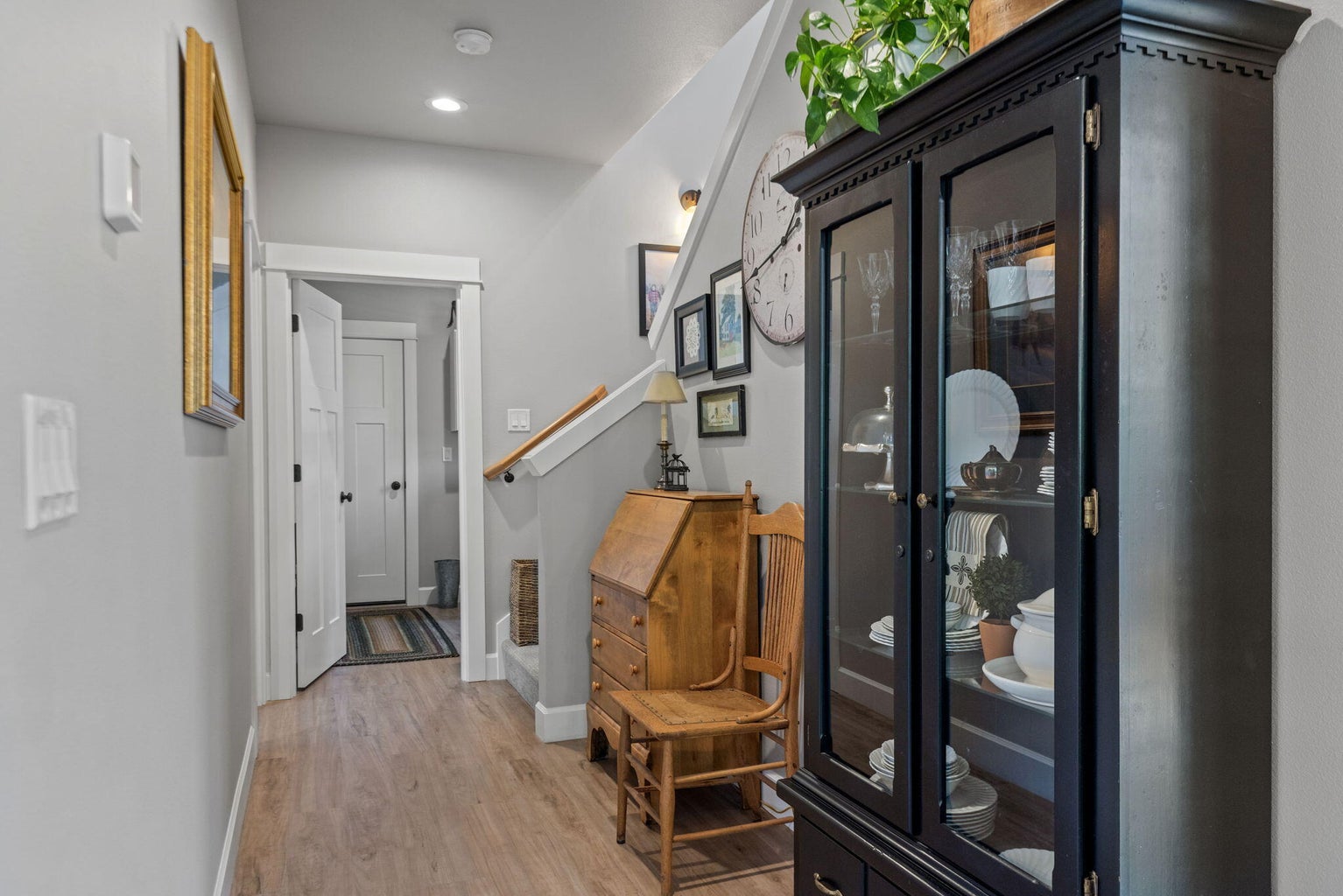 Photo of 936 E Black Butte Avenue 15 of 36