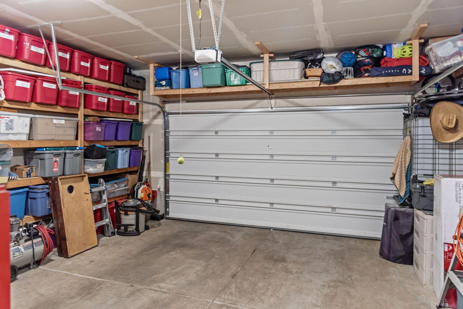 Photo of 936 E Black Butte Avenue 30 of 36