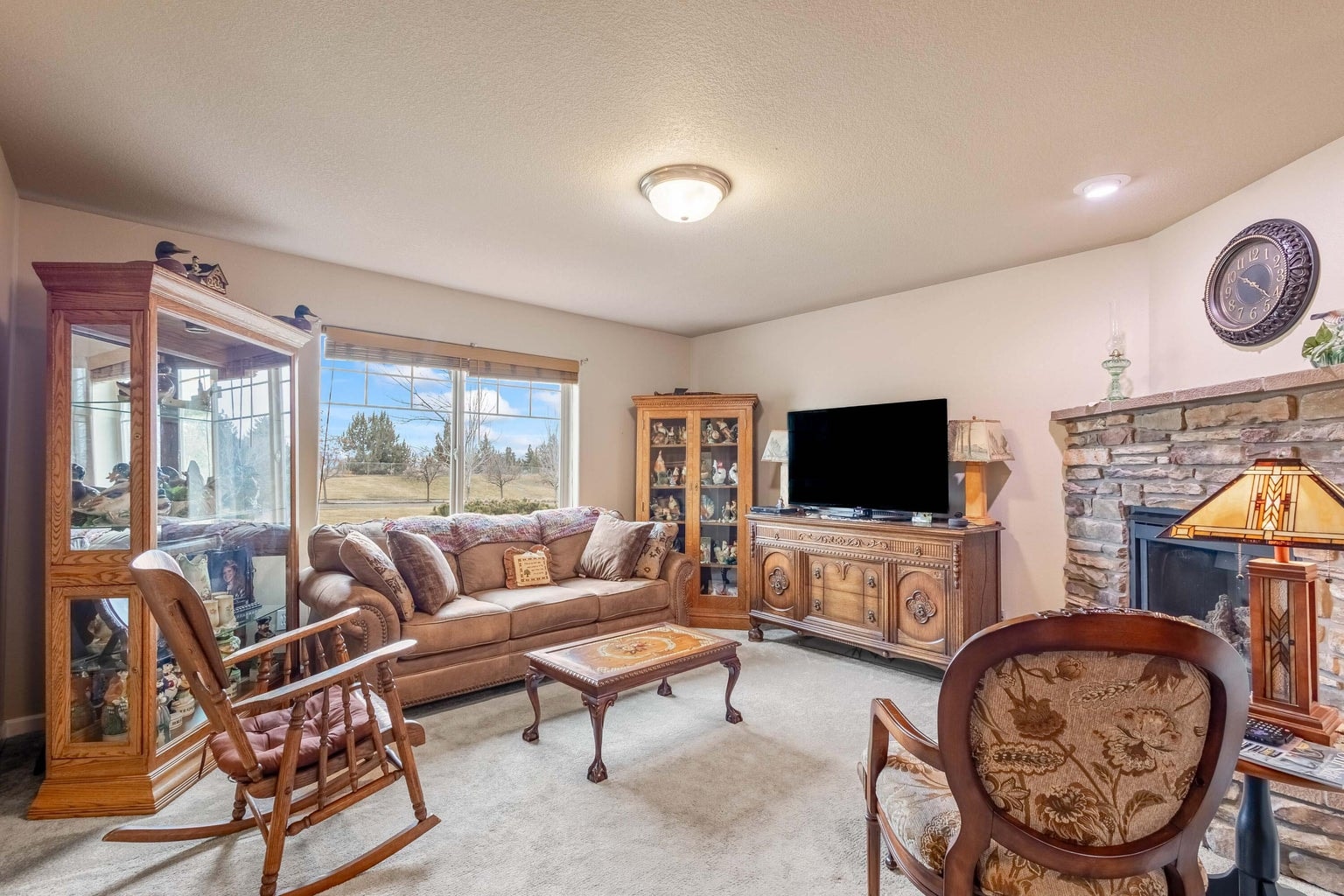 Photo of 1288 NE Littleton Lane 3 of 35