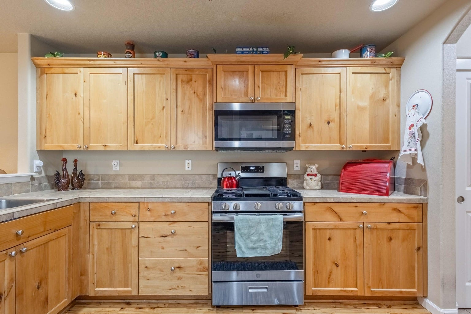 Photo of 1288 NE Littleton Lane 9 of 35