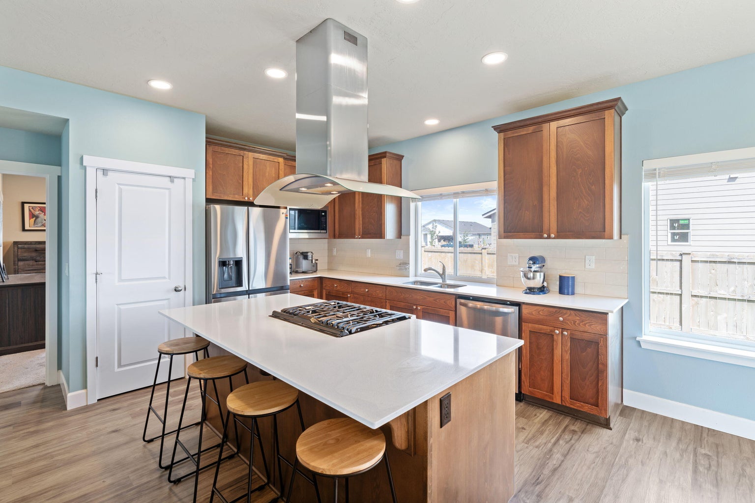 Photo of 280 NW Double Eagle Avenue 18 of 36