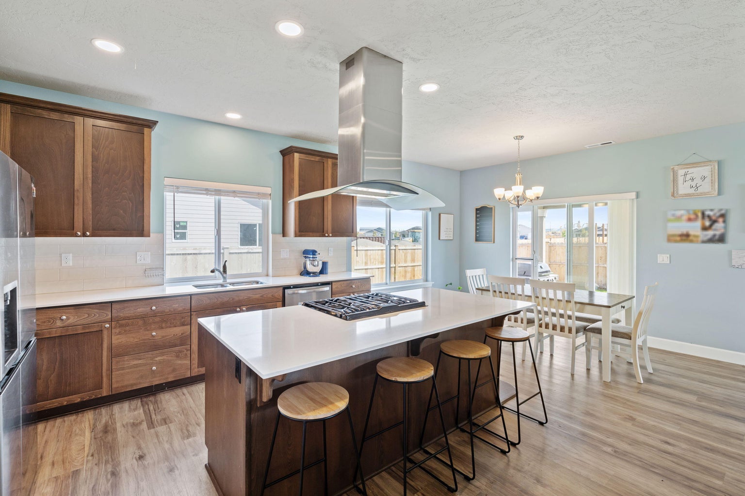 Photo of 280 NW Double Eagle Avenue 22 of 36