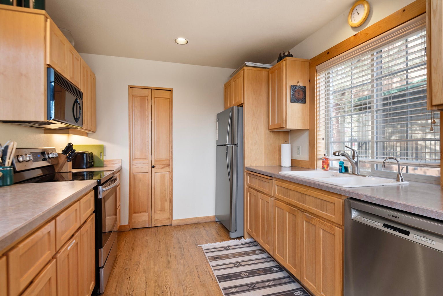 Photo of 8855 Canyon Wren Court 8 of 32