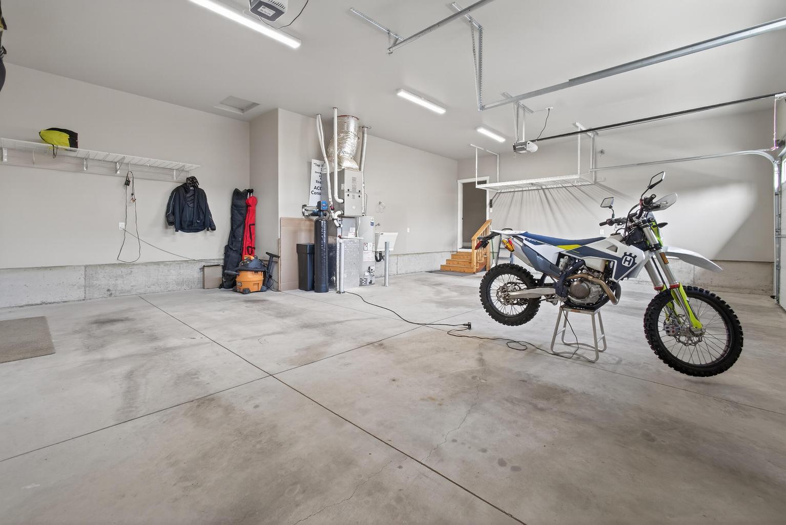 Photo of 2793 SW 33rd Street 31 of 44
