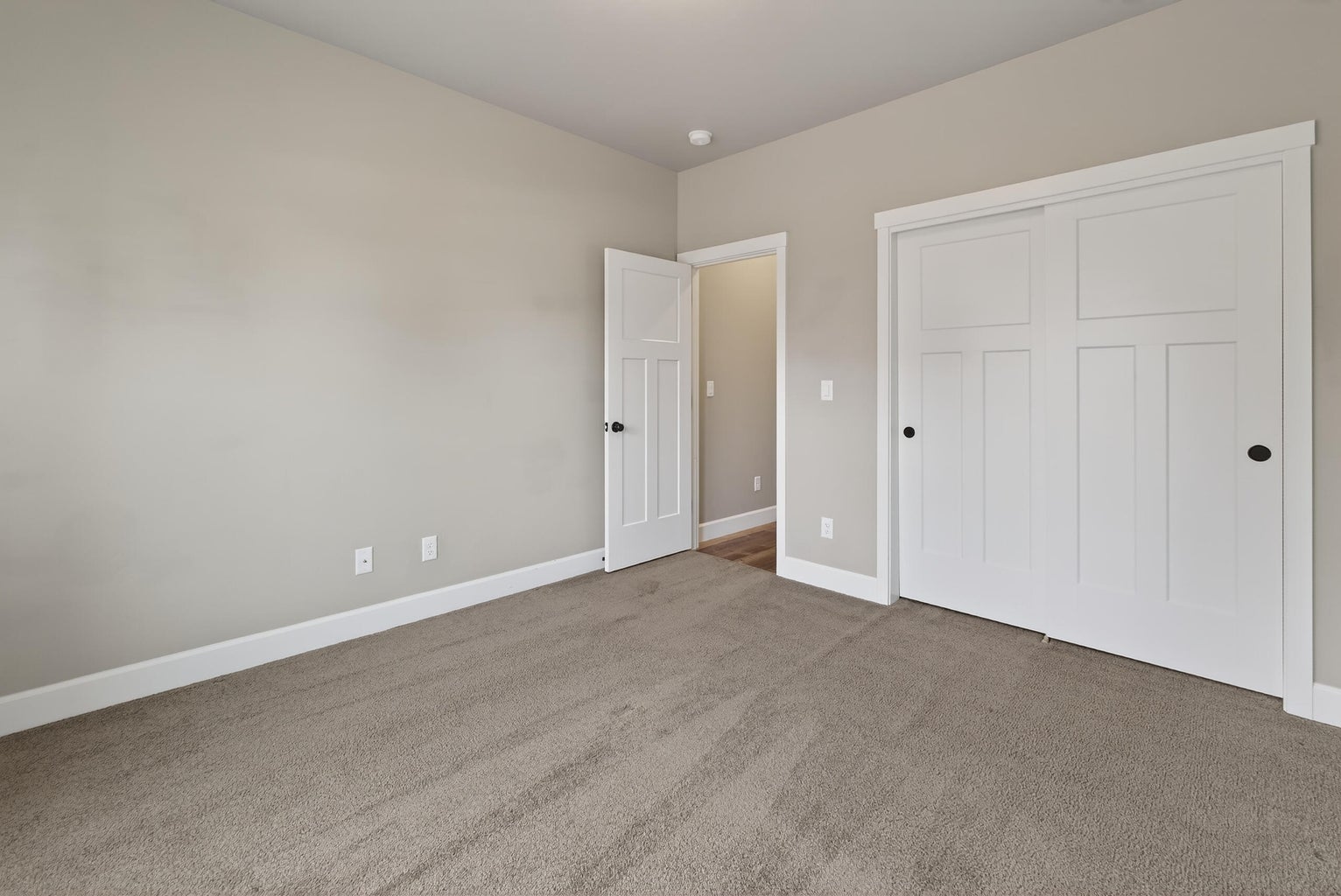 Photo of 2793 SW 33rd Street 26 of 44