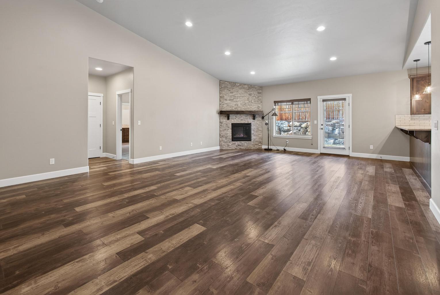 Photo of 2793 SW 33rd Street 9 of 44