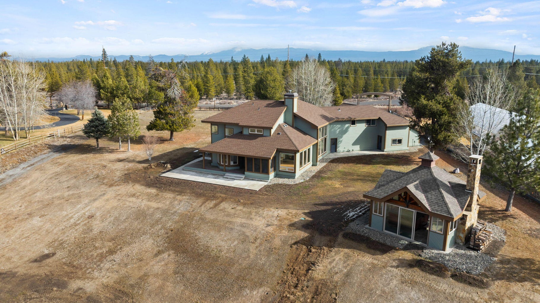 Photo of 52975 Riverview Drive 7 of 64