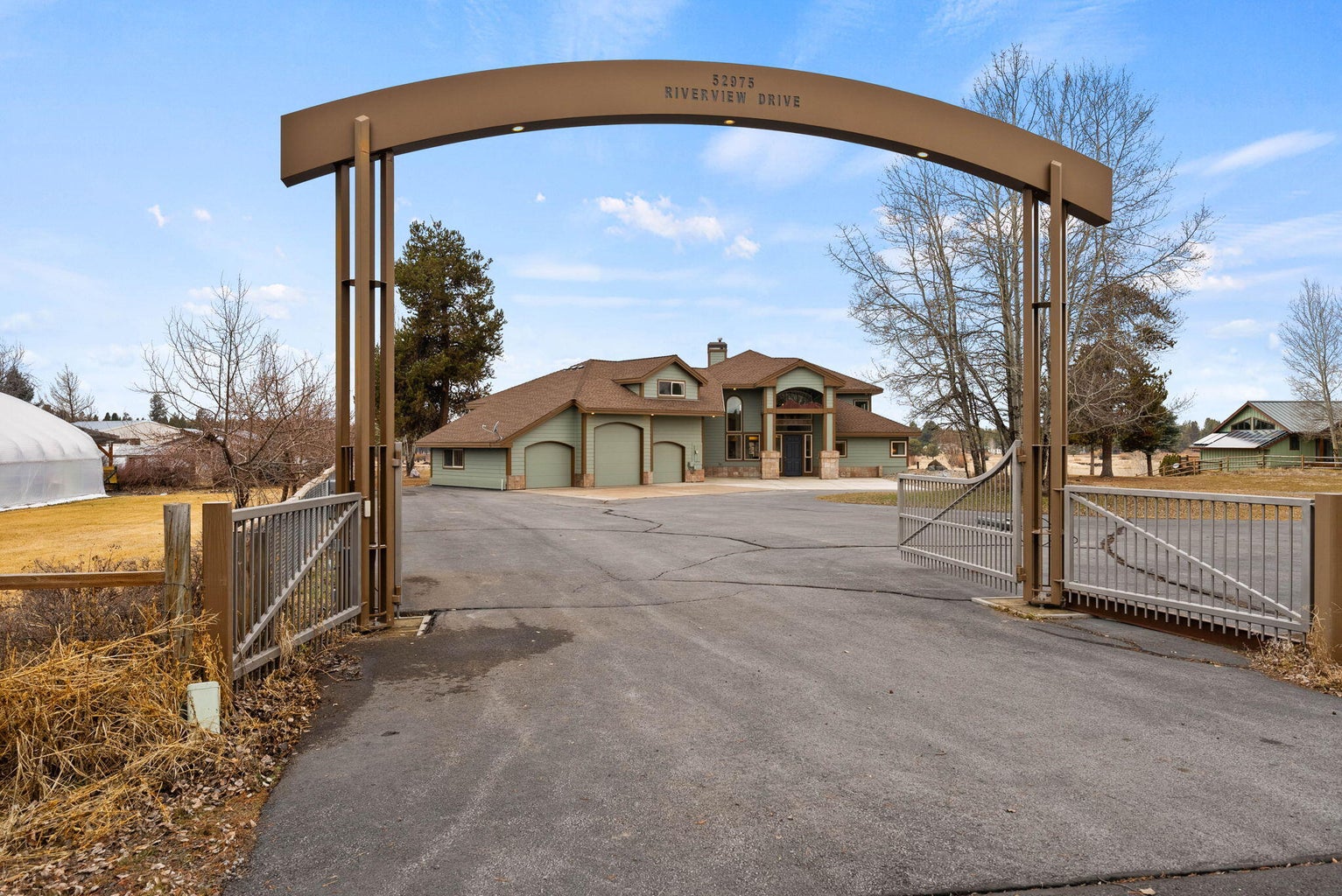 Photo of 52975 Riverview Drive 11 of 64