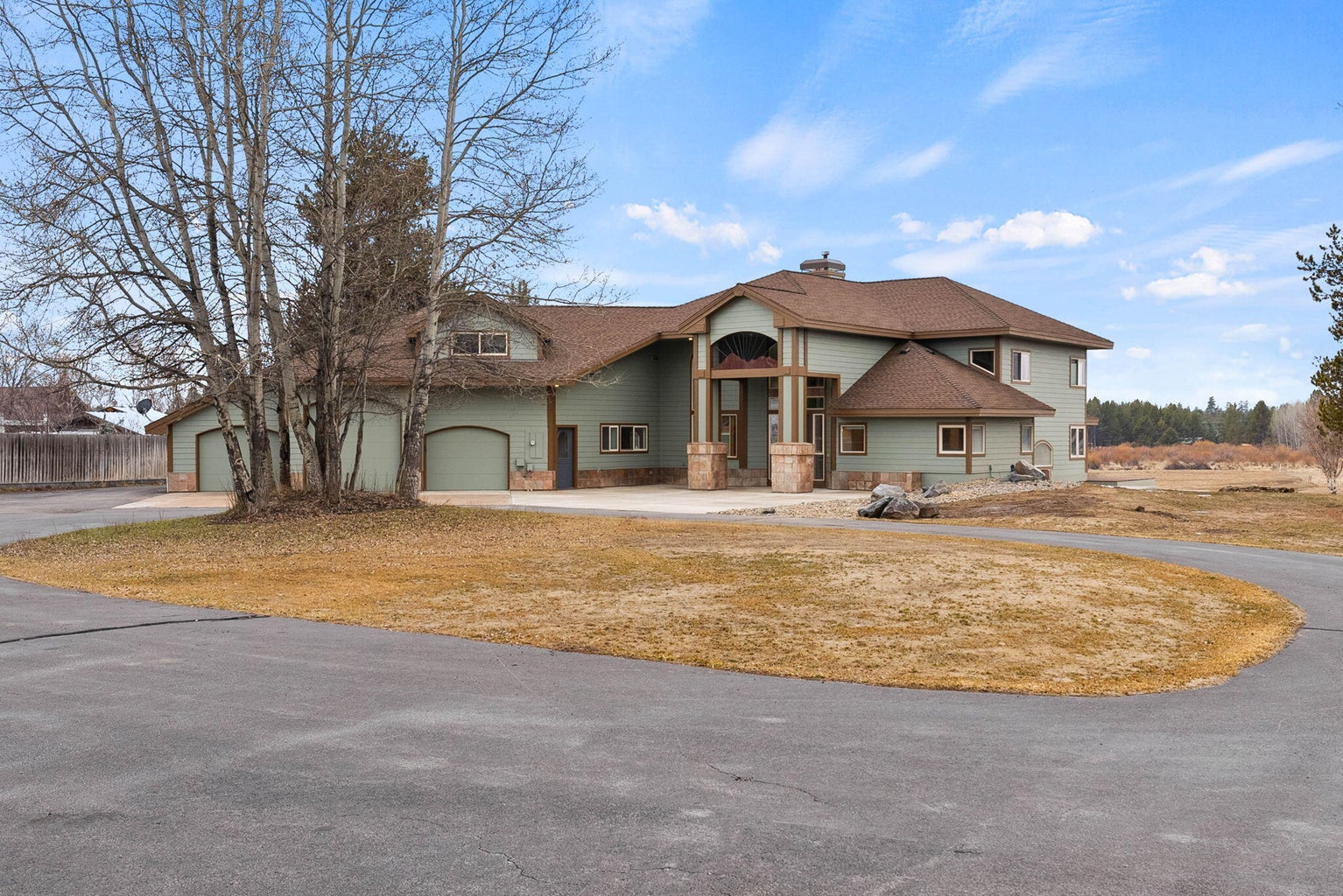 Photo of 52975 Riverview Drive 14 of 64