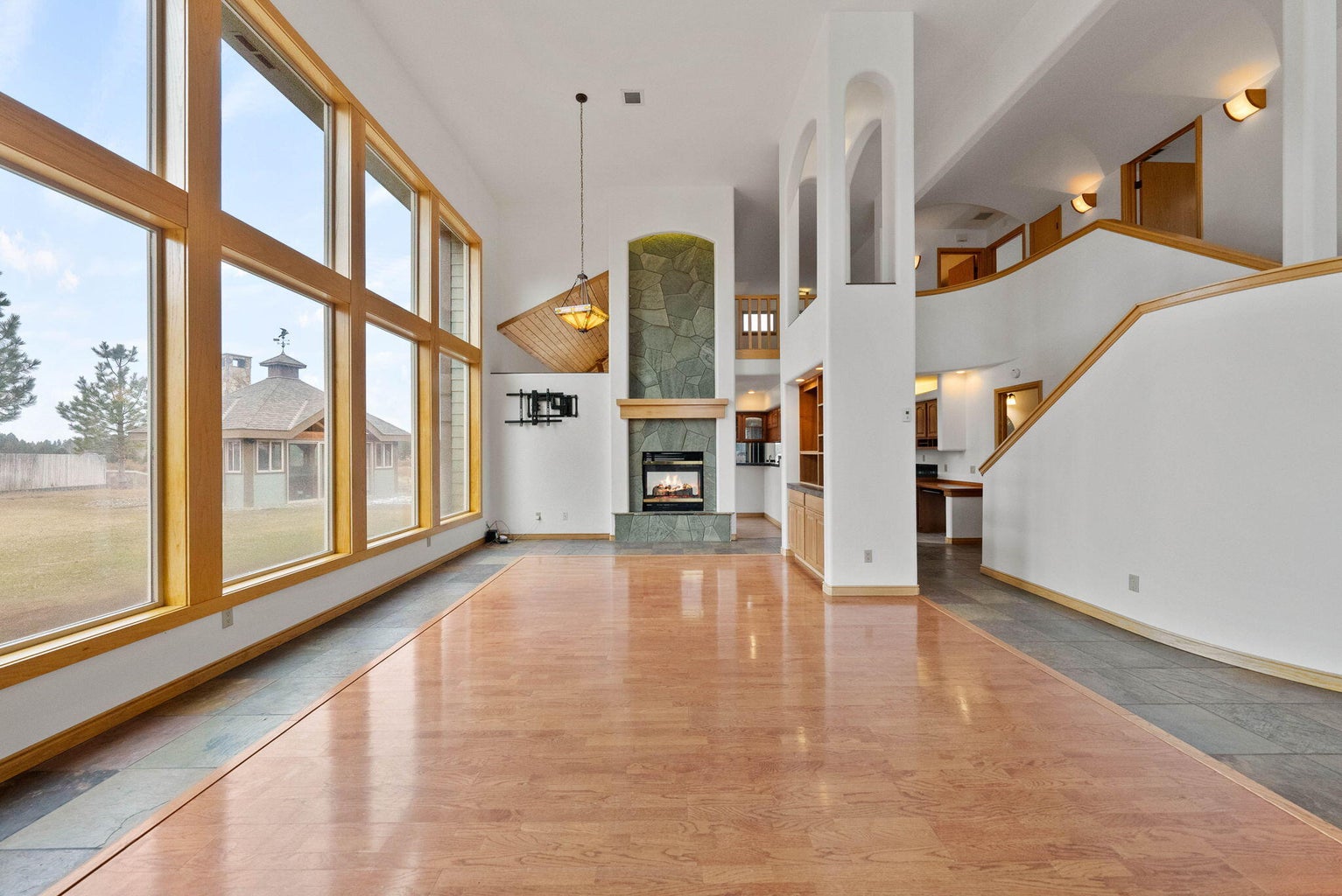 Photo of 52975 Riverview Drive 18 of 64