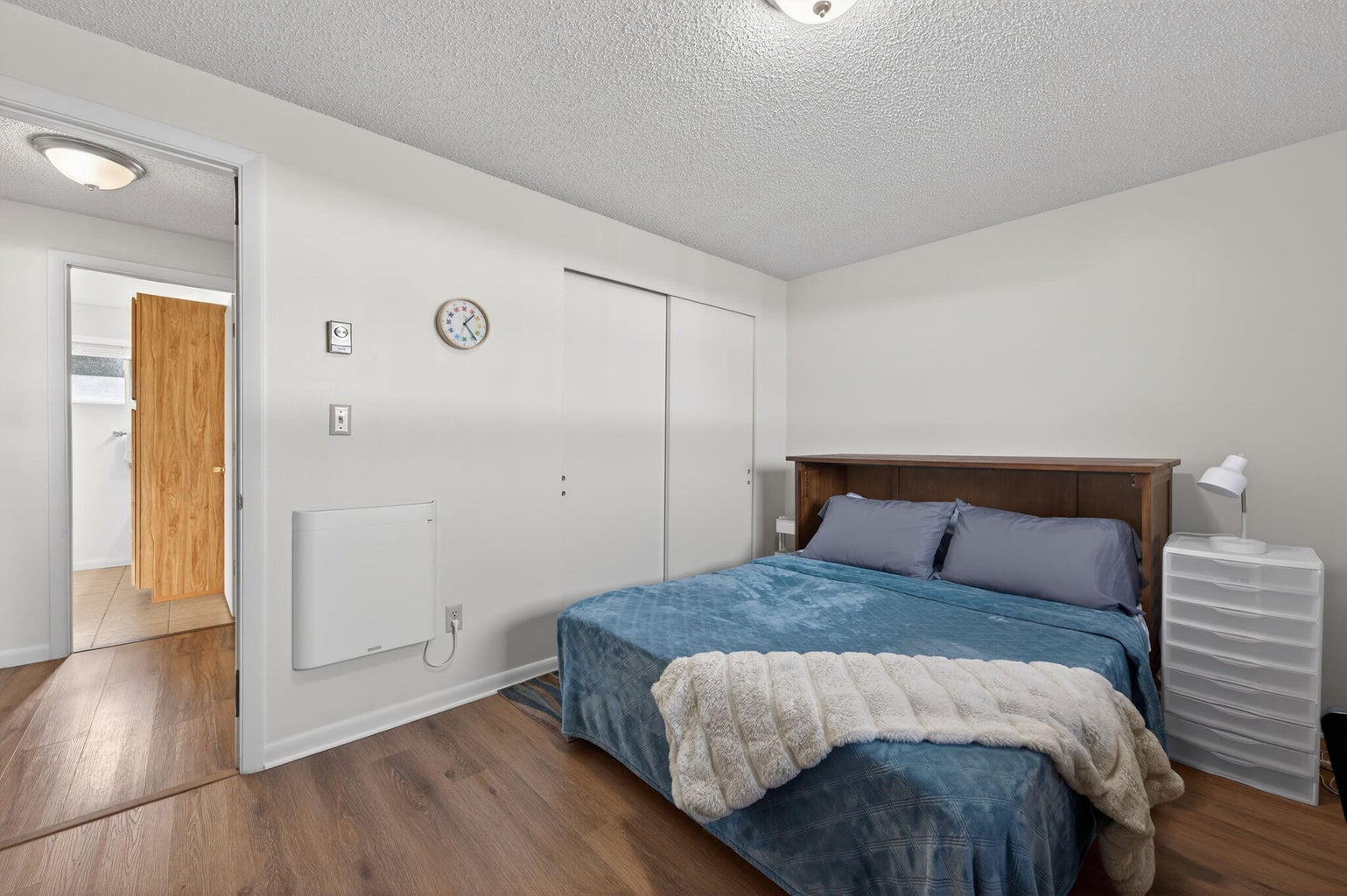 Photo of 2412 SW Wickiup Avenue 16 of 46
