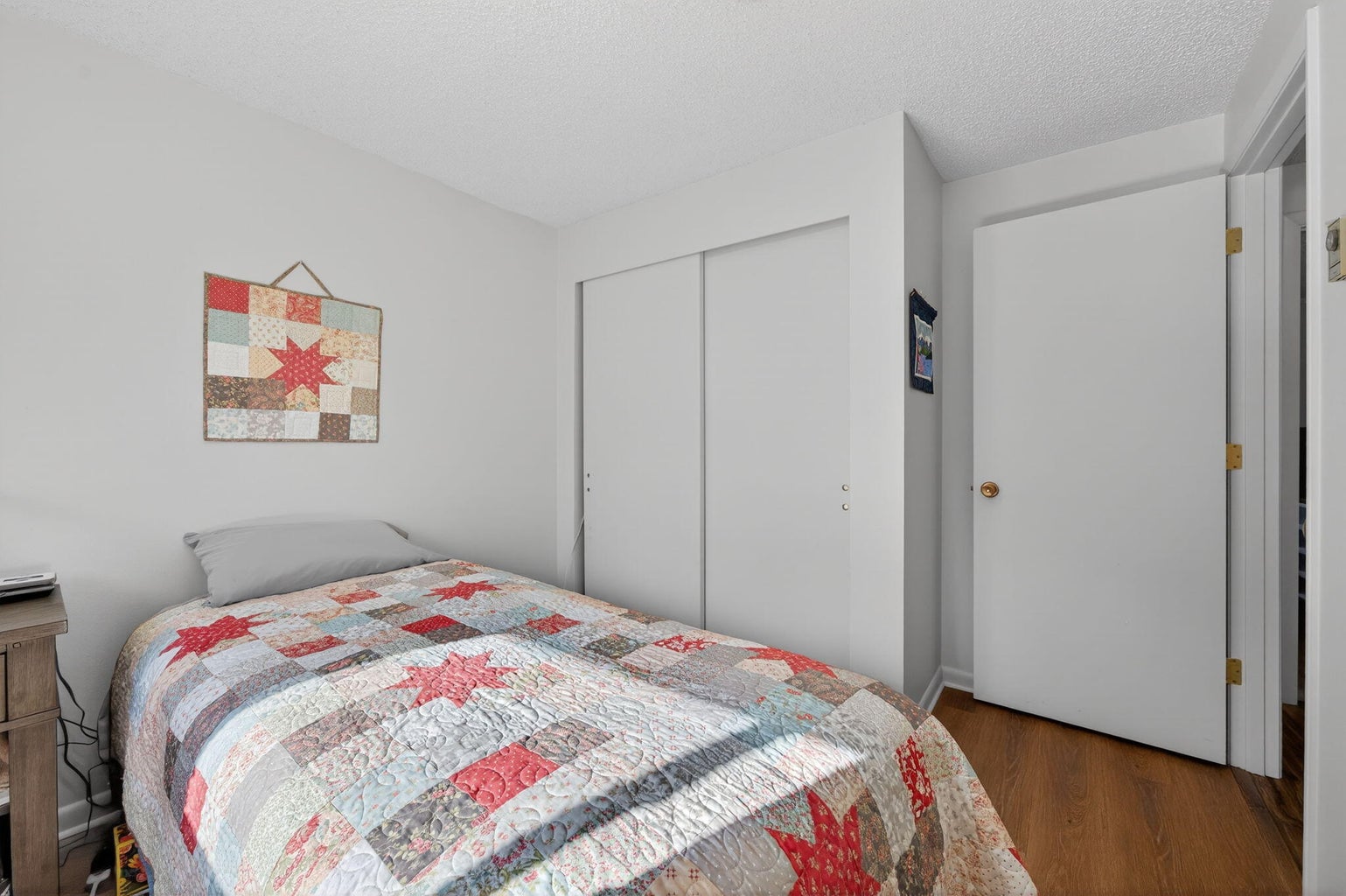 Photo of 2412 SW Wickiup Avenue 23 of 46