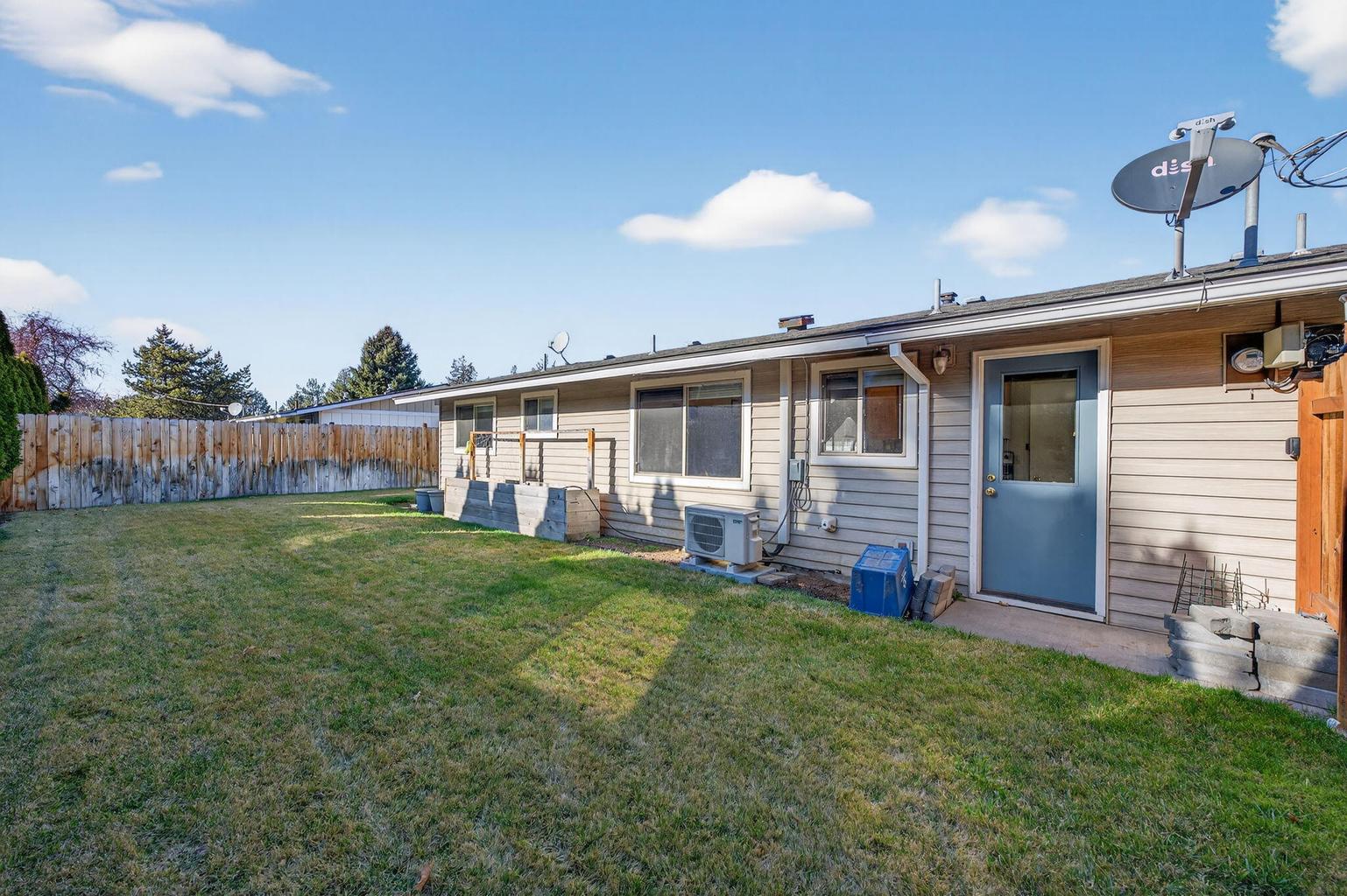 Photo of 2412 SW Wickiup Avenue 26 of 46