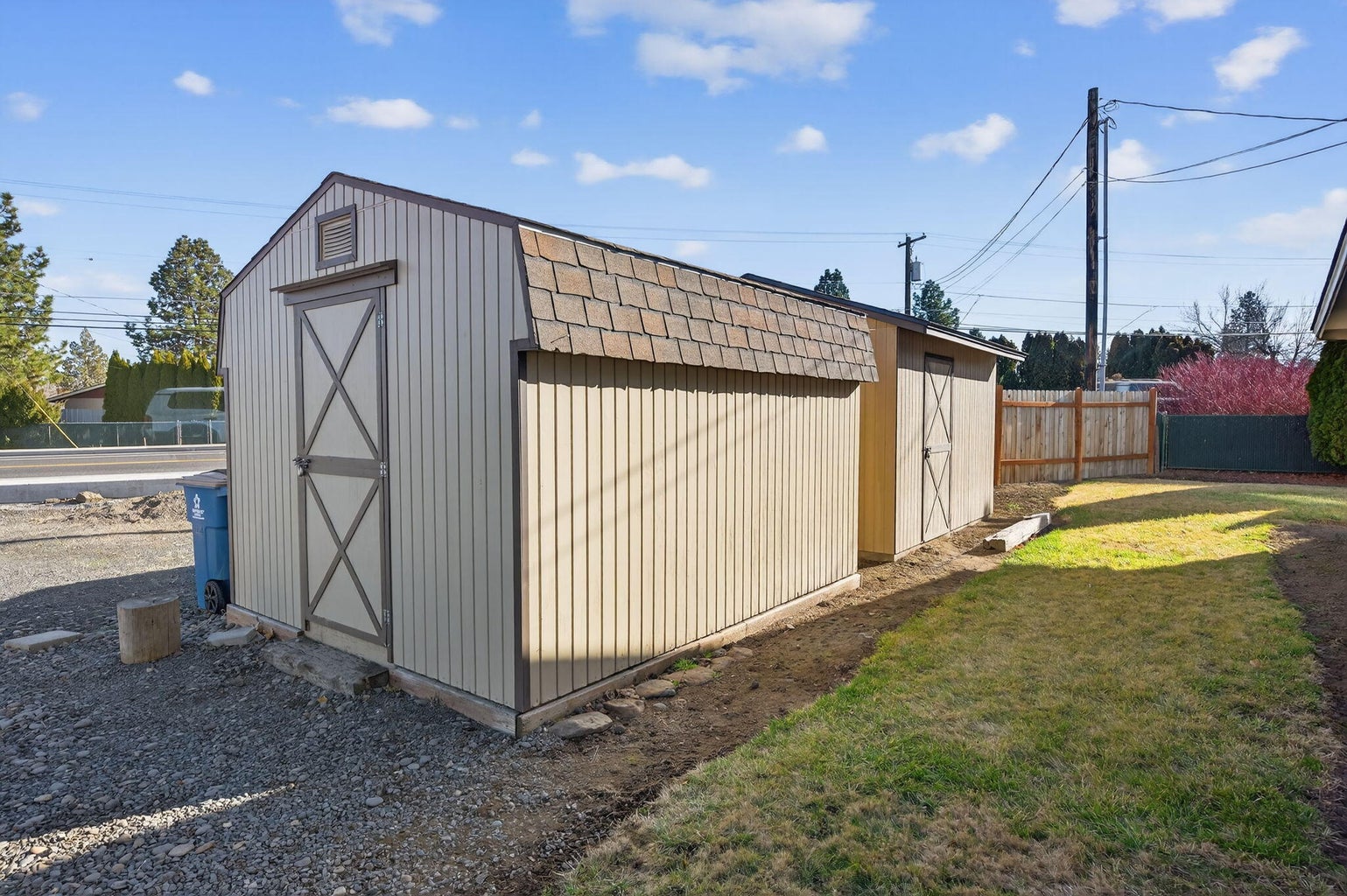 Photo of 2412 SW Wickiup Avenue 39 of 46