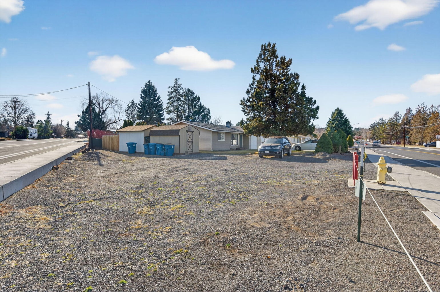 Photo of 2412 SW Wickiup Avenue 40 of 46