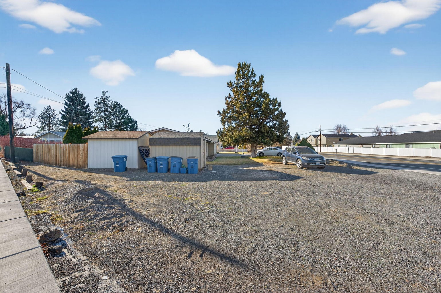 Photo of 2412 SW Wickiup Avenue 46 of 46