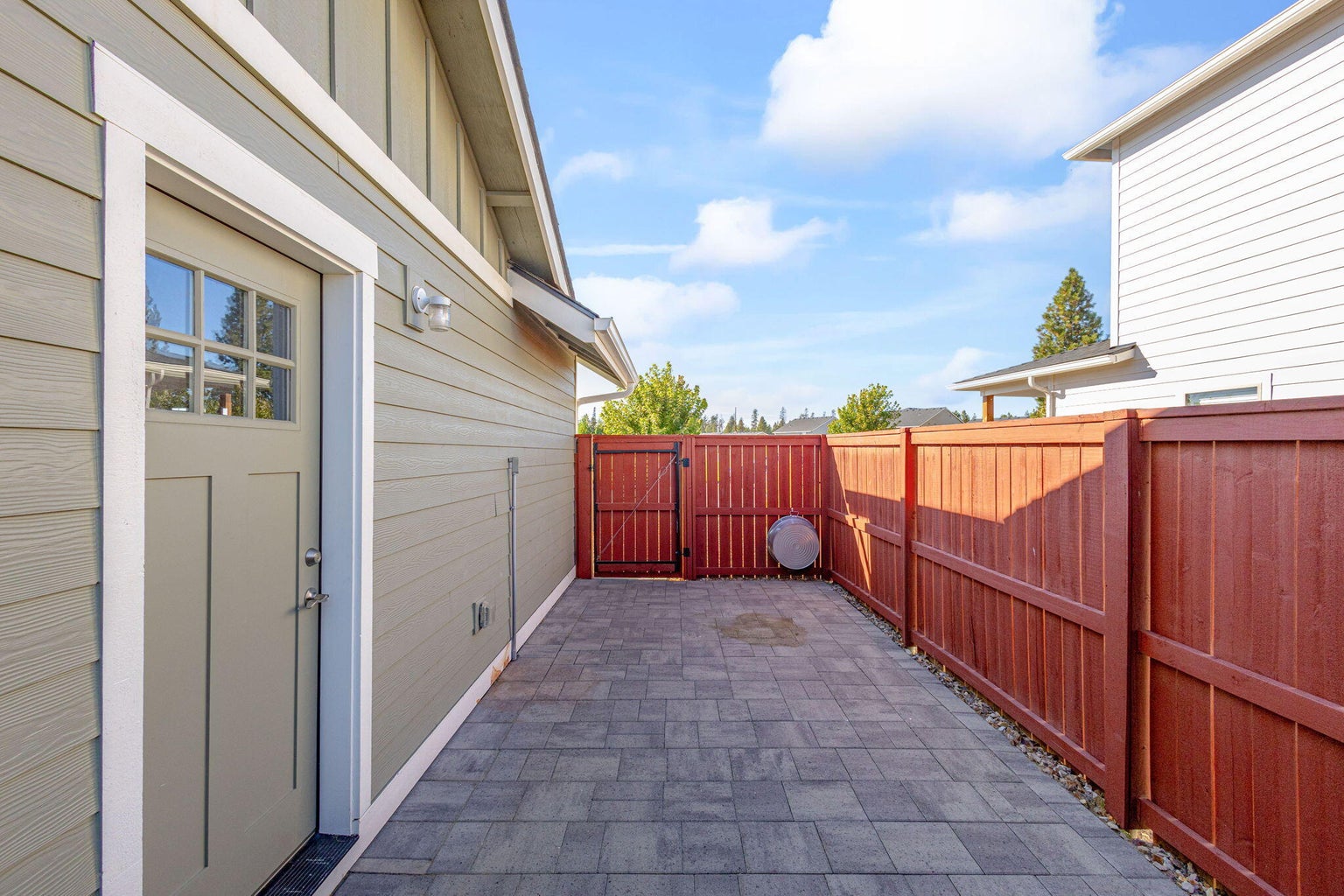Photo of 51780 Mountain Pine Street 34 of 42
