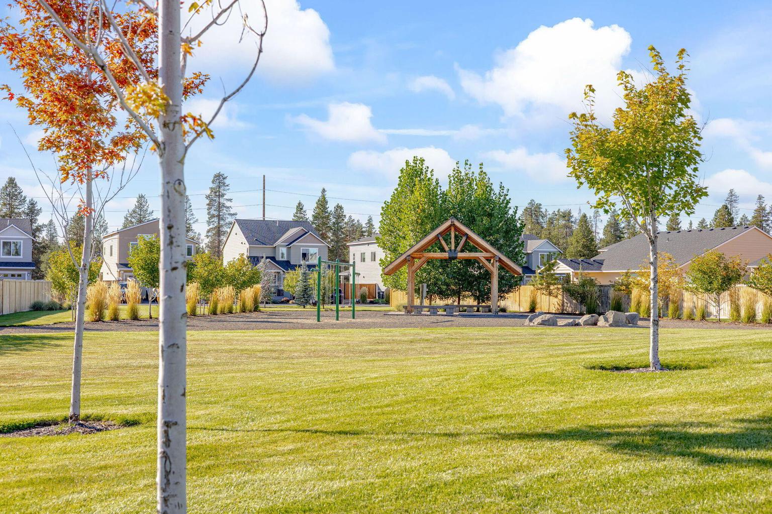 Photo of 51780 Mountain Pine Street 37 of 42