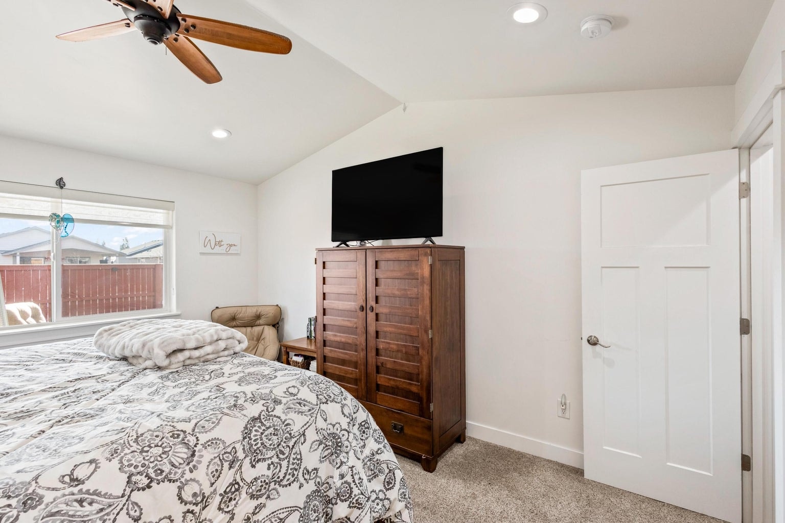 Photo of 51780 Mountain Pine Street 12 of 42