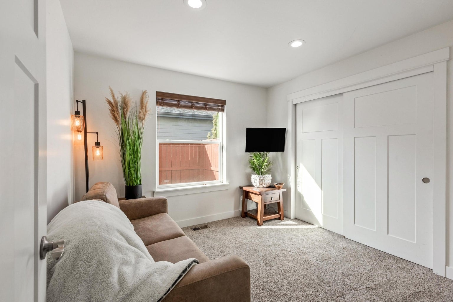Photo of 51780 Mountain Pine Street 19 of 42