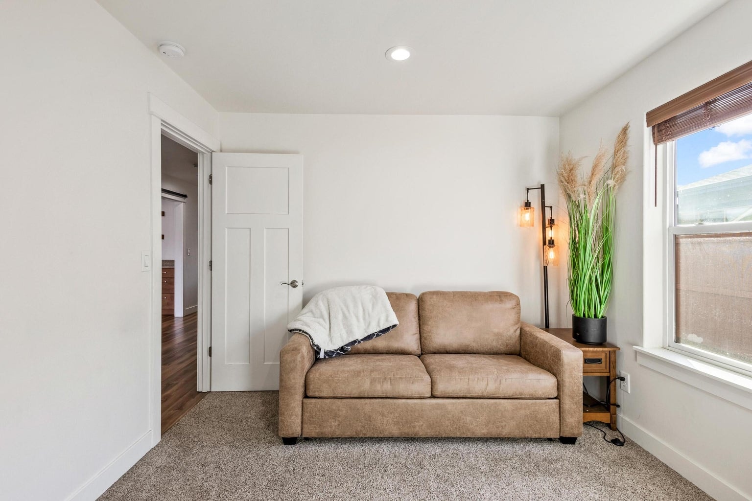 Photo of 51780 Mountain Pine Street 20 of 42