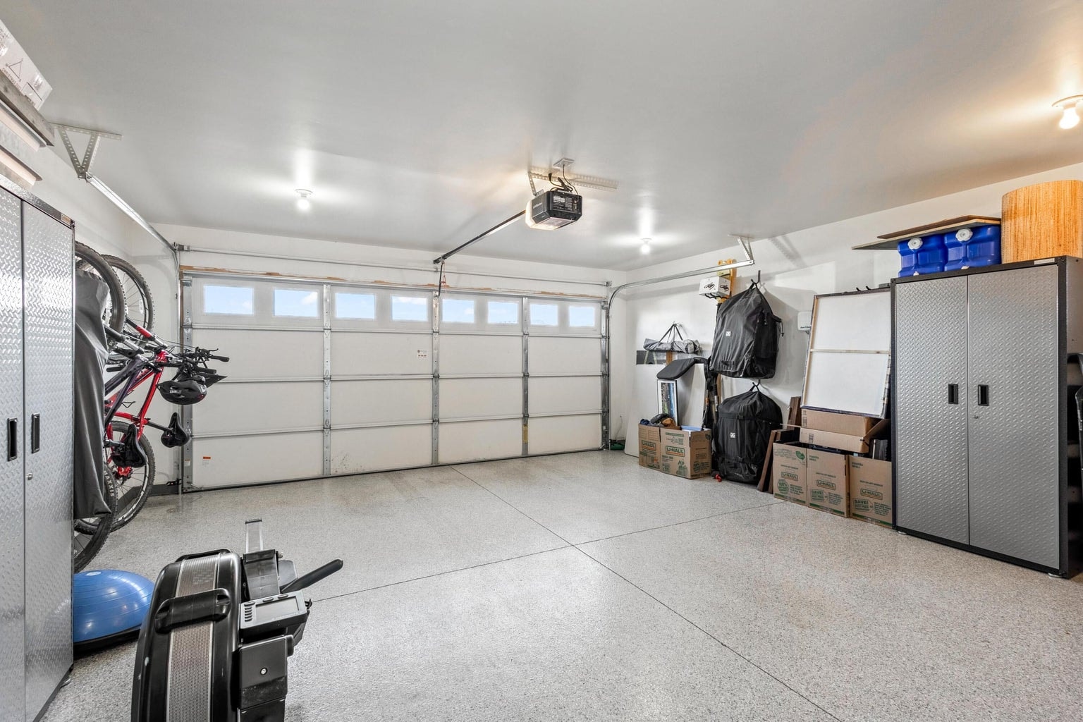 Photo of 51780 Mountain Pine Street 23 of 42