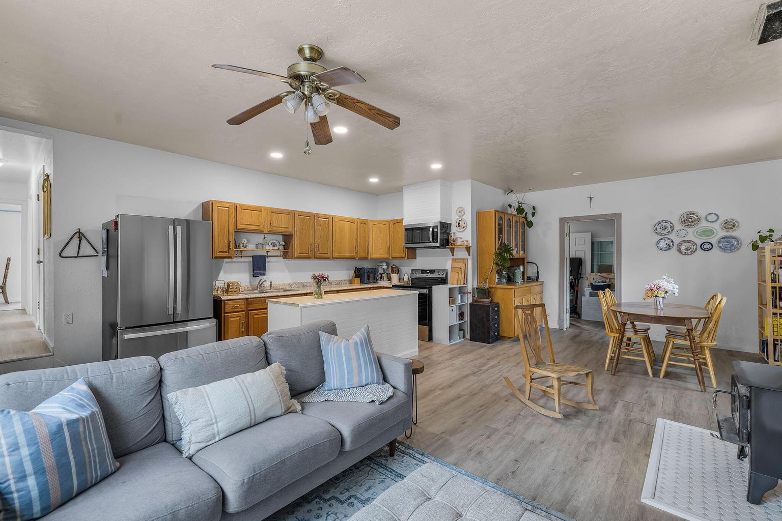 Photo of 16122 Lava Drive 6 of 24
