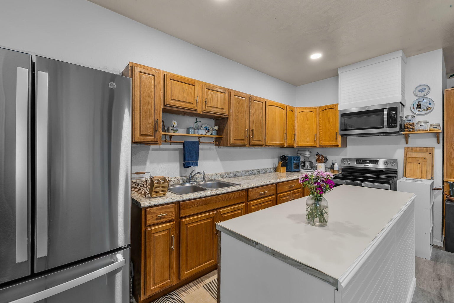 Photo of 16122 Lava Drive 7 of 24