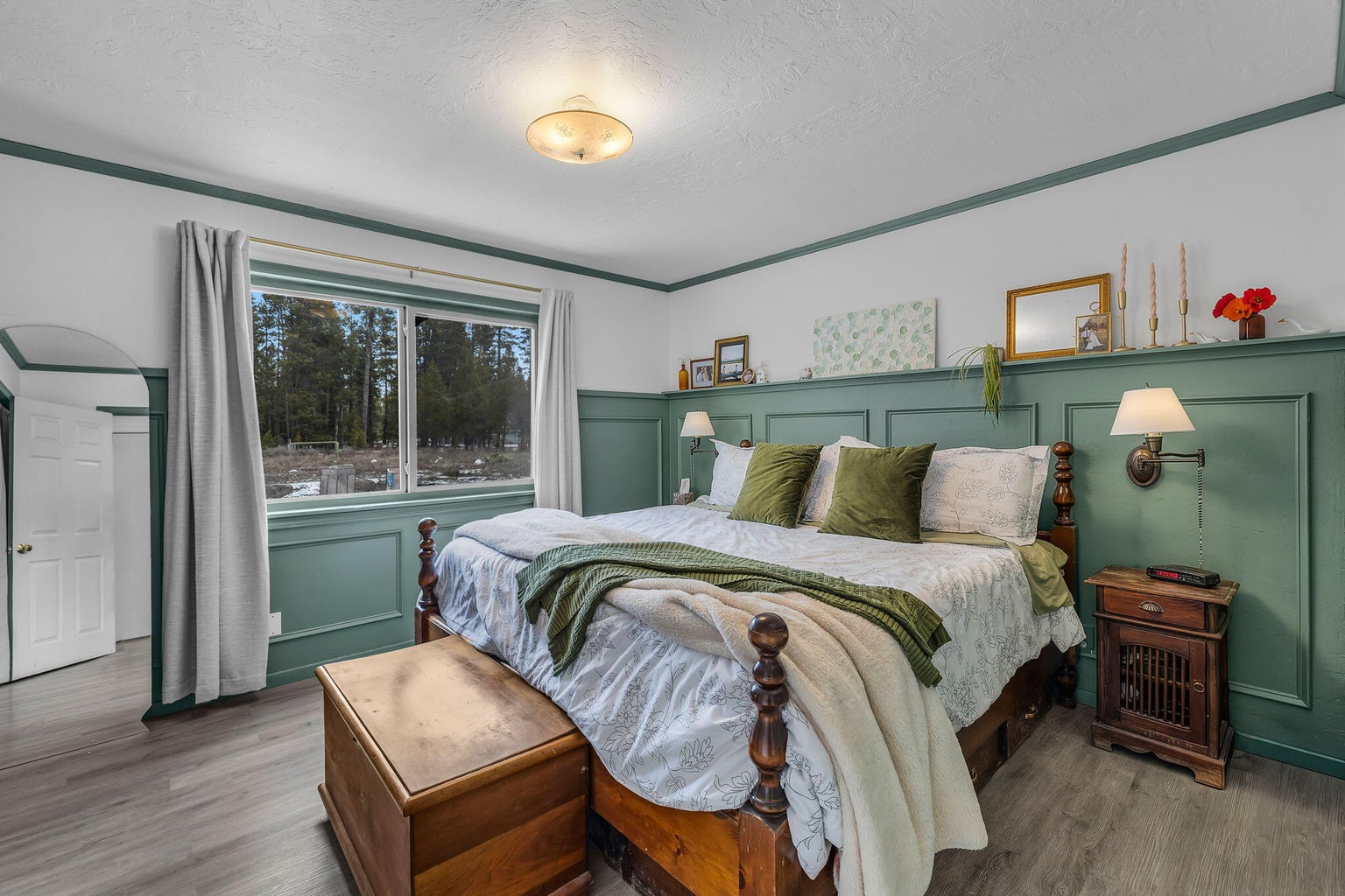 Photo of 16122 Lava Drive 9 of 24