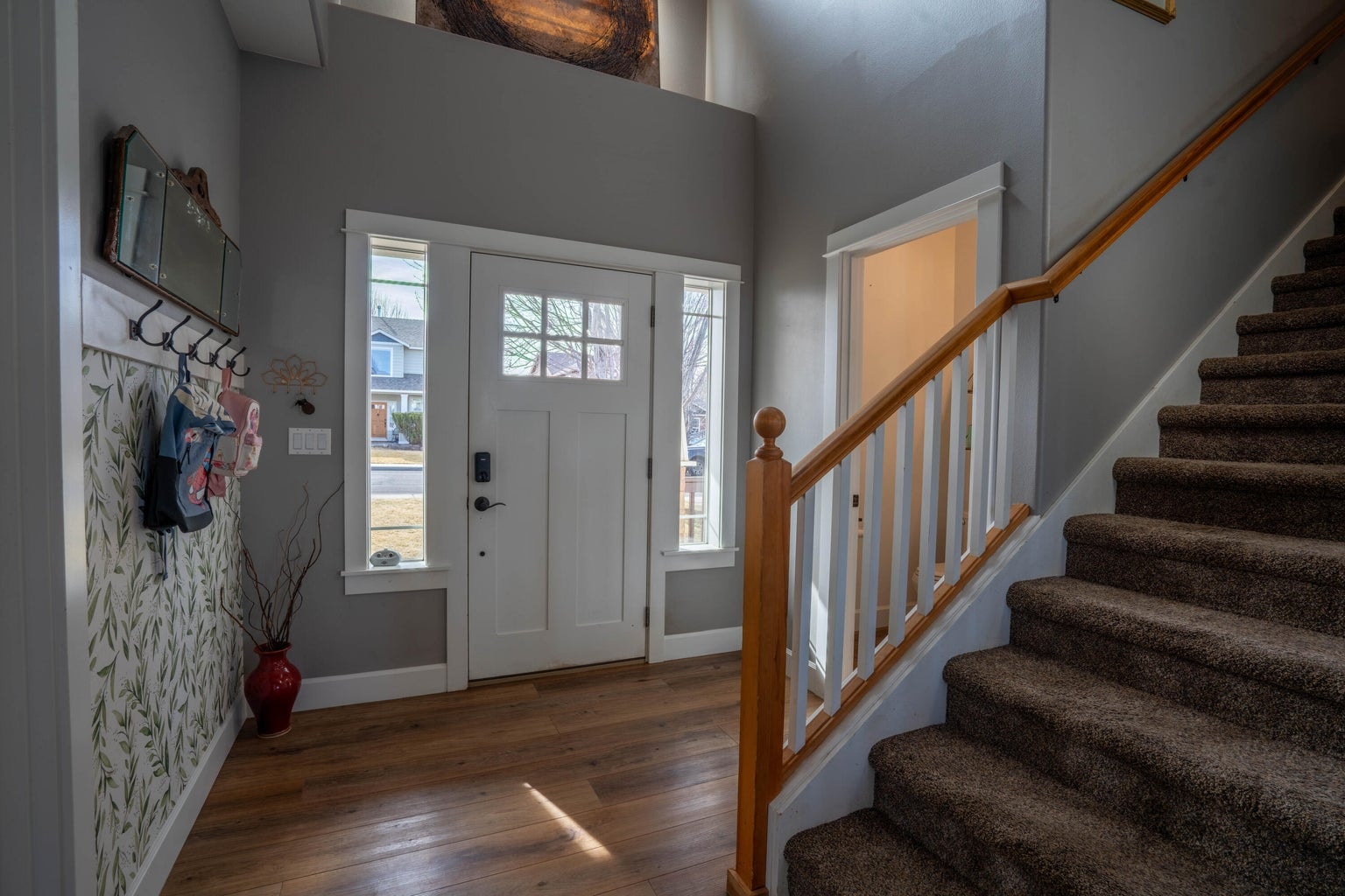 Photo of 1334 SW Rimrock Way 5 of 57