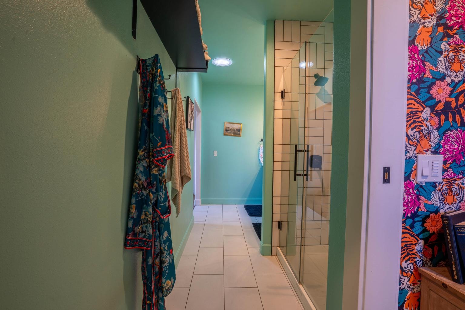 Photo of 1334 SW Rimrock Way 25 of 57