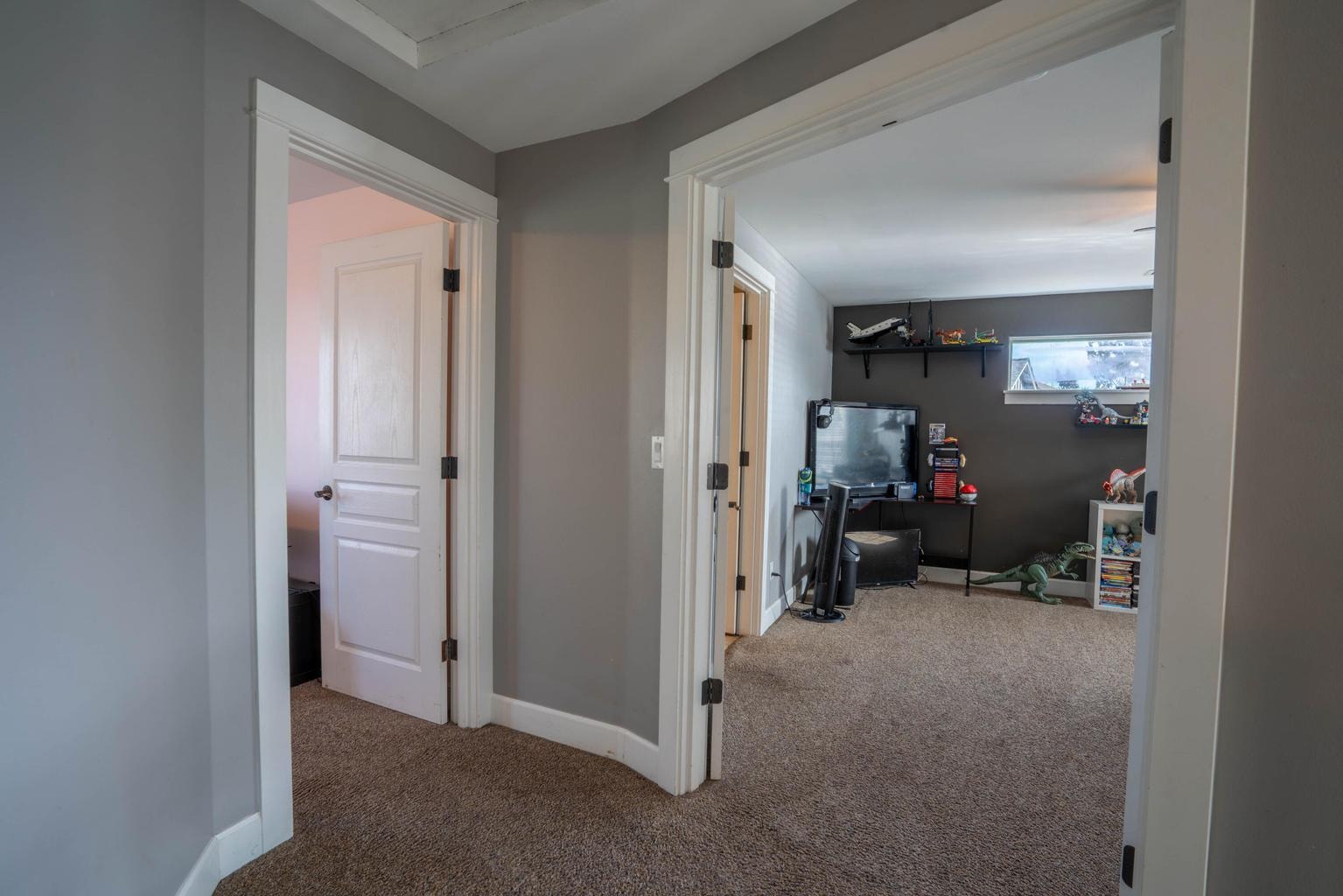 Photo of 1334 SW Rimrock Way 30 of 57