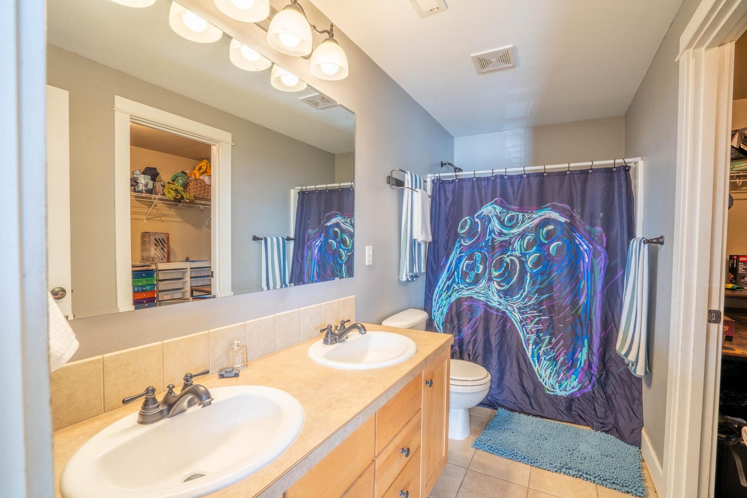 Photo of 1334 SW Rimrock Way 35 of 57