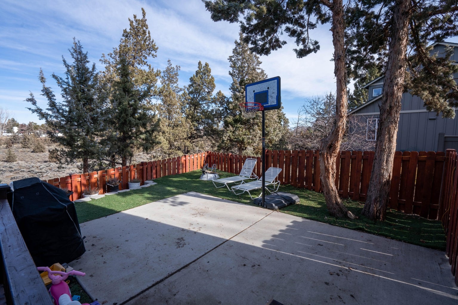 Photo of 1334 SW Rimrock Way 37 of 57