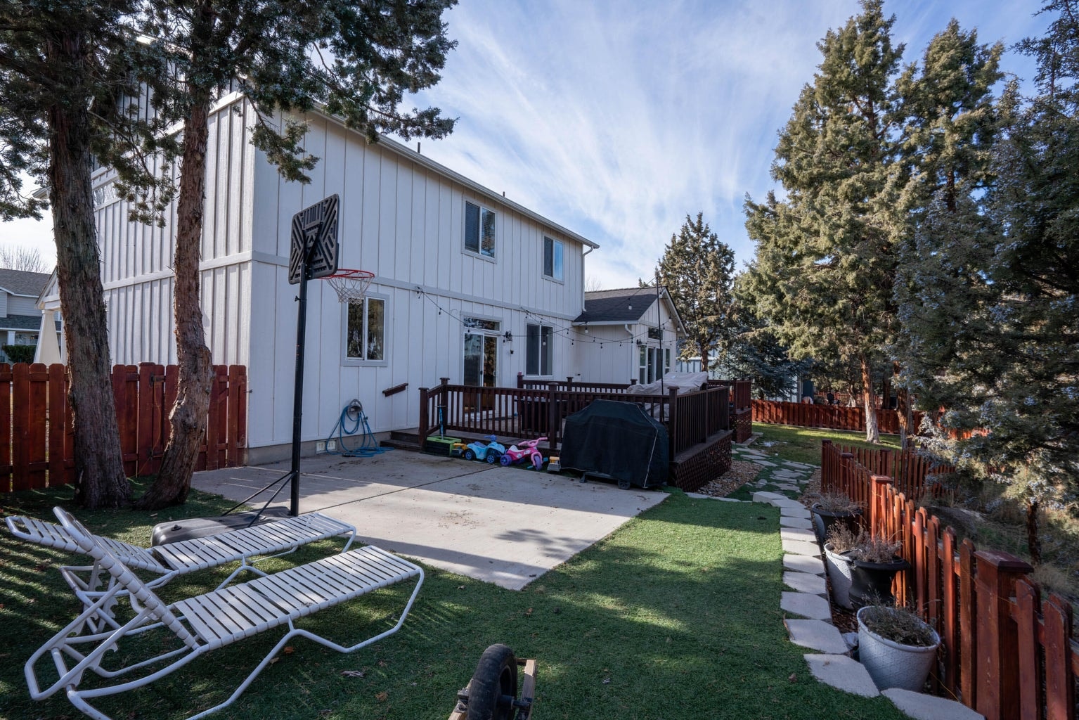 Photo of 1334 SW Rimrock Way 39 of 57