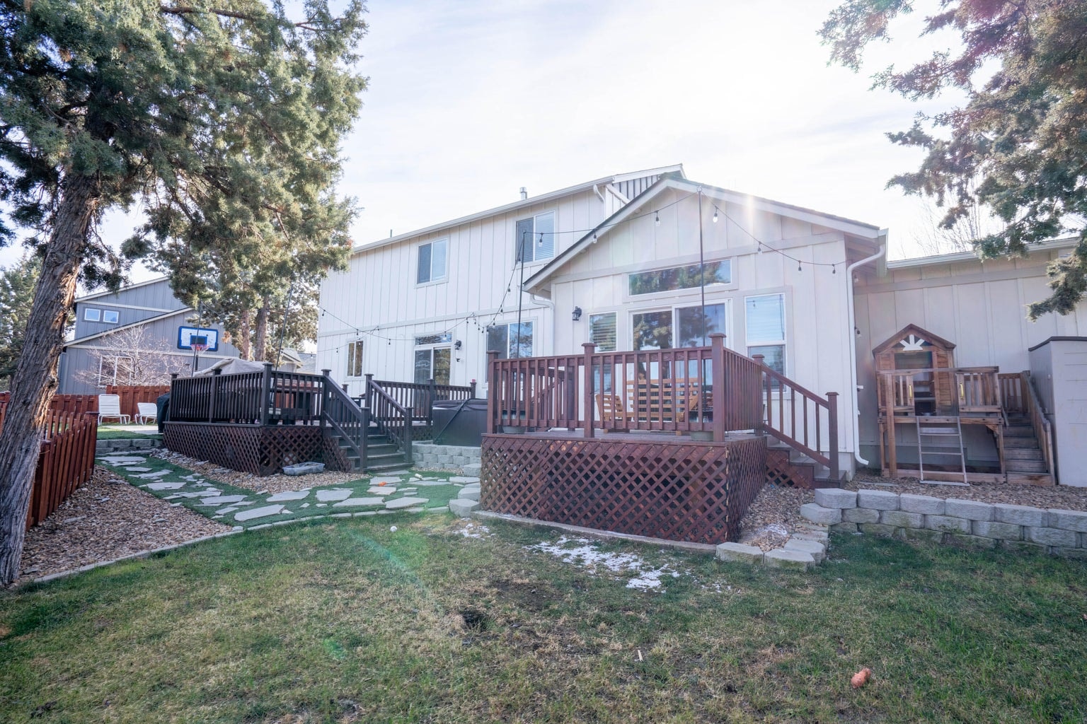 Photo of 1334 SW Rimrock Way 44 of 57