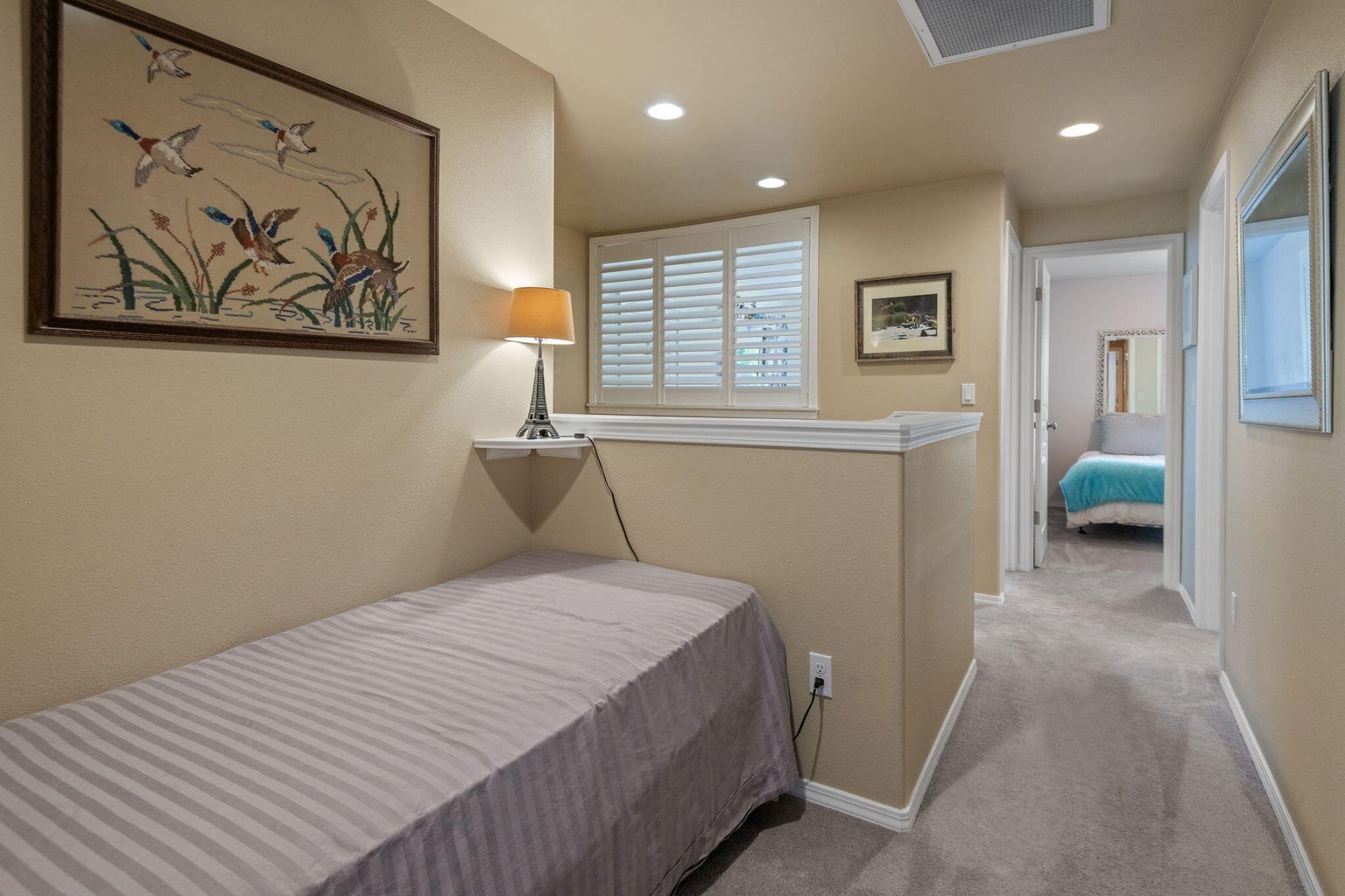 Photo of 720 N Hindeman Street 17 of 25