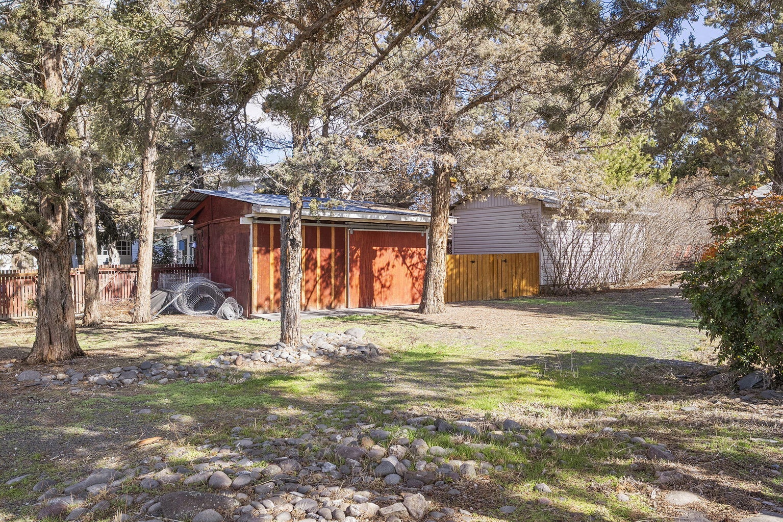 Photo of 1199 SW Canyon Drive 38 of 70