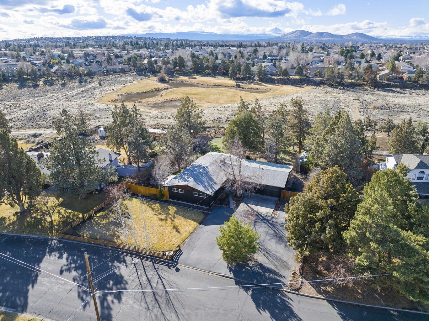 Photo of 1199 SW Canyon Drive 58 of 70