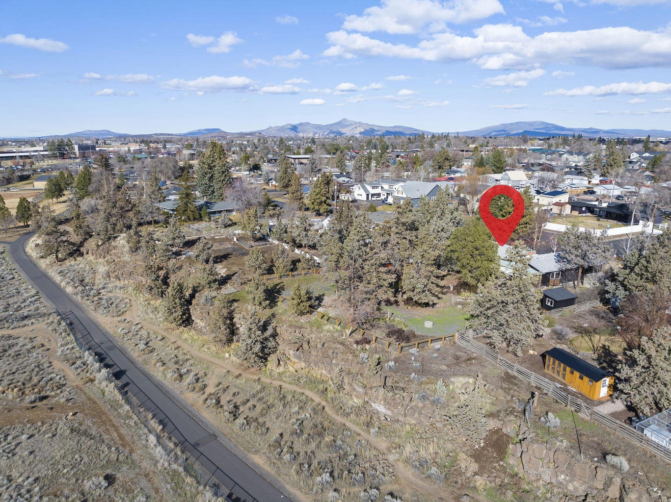 Photo of 1199 SW Canyon Drive 61 of 70